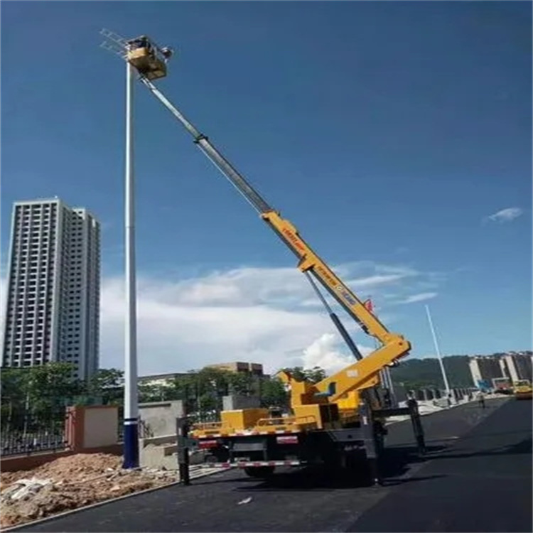 马边维修路灯的曲臂升降车出租