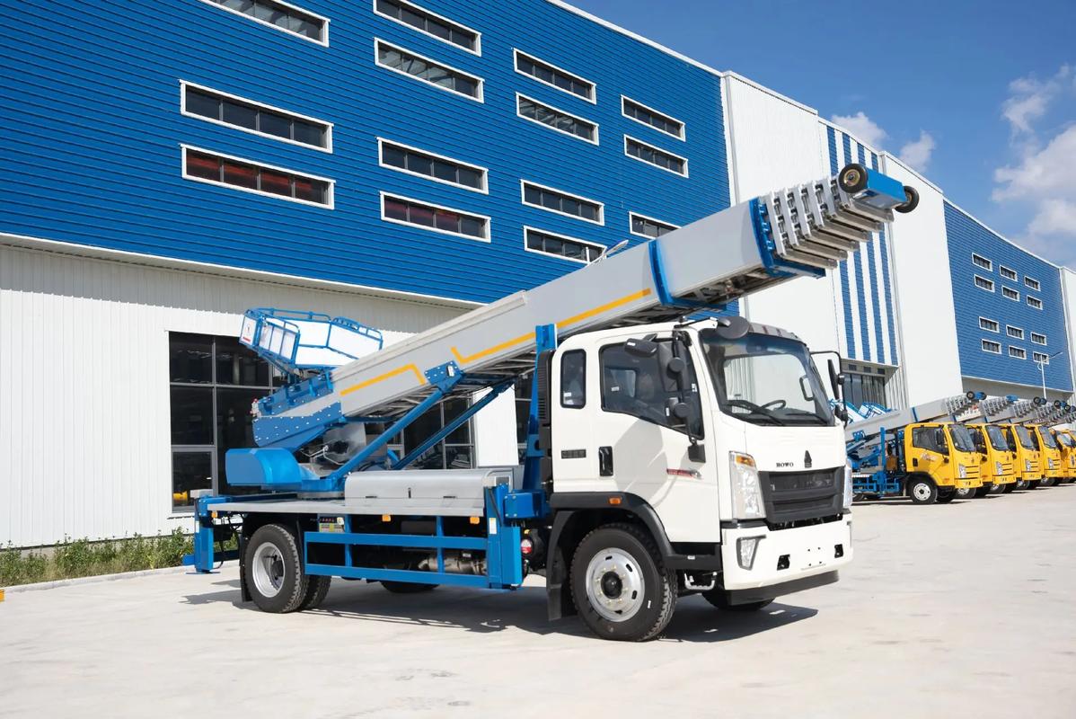 马边出租云梯车高空作业车 建筑垃圾搬运